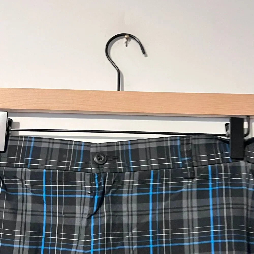 Ben Hogan Mens Performance Shorts Size 42 Grey Blue Plaid Golf Stretch